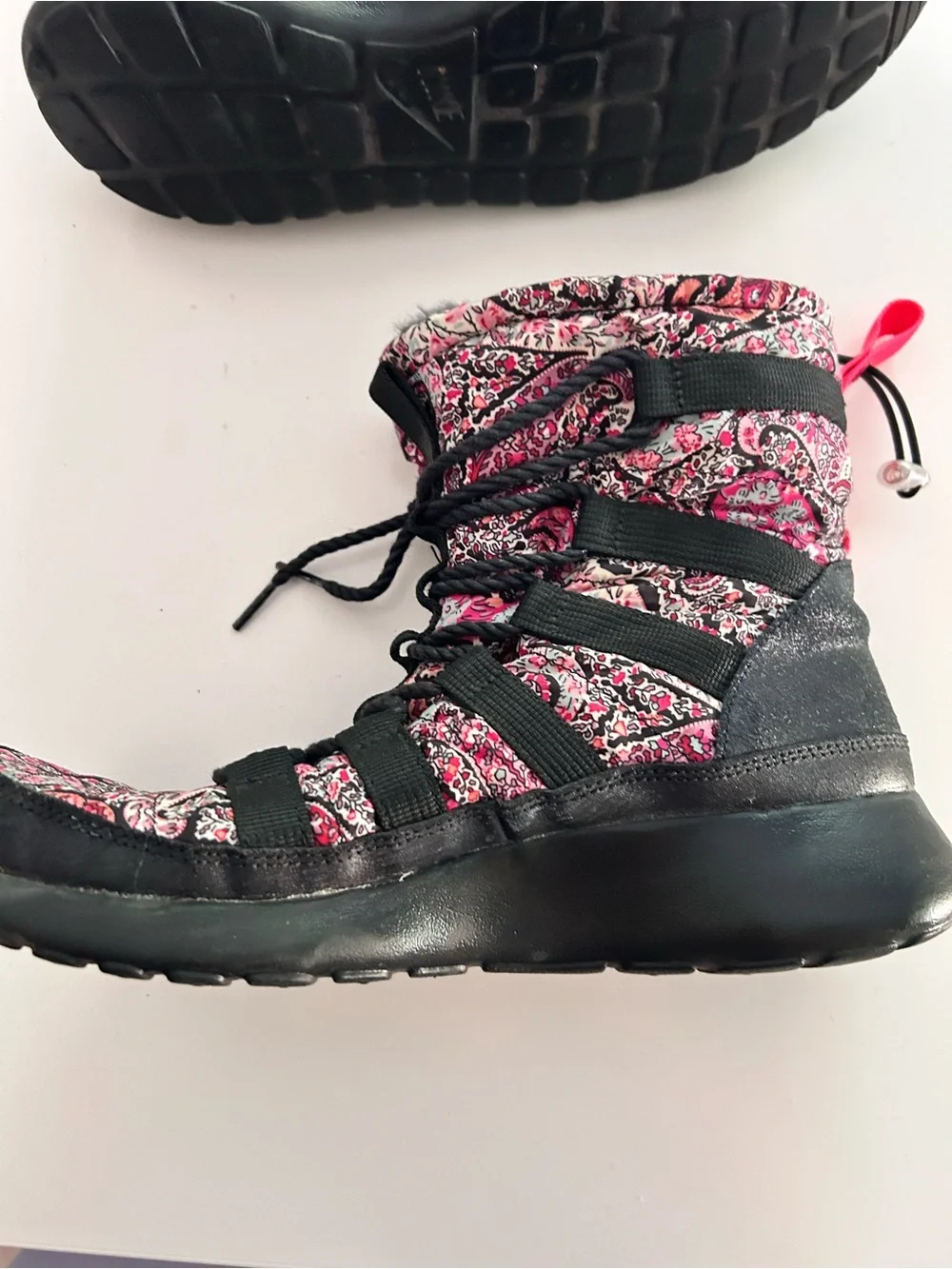 Nike Women's Roshe Run Hi Sneakerboot QS Liberty of London